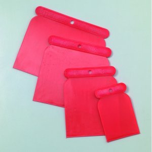 Jeu de spatules 50 / 75 / 100 / 120 mm - plastique rouge, 4 pices